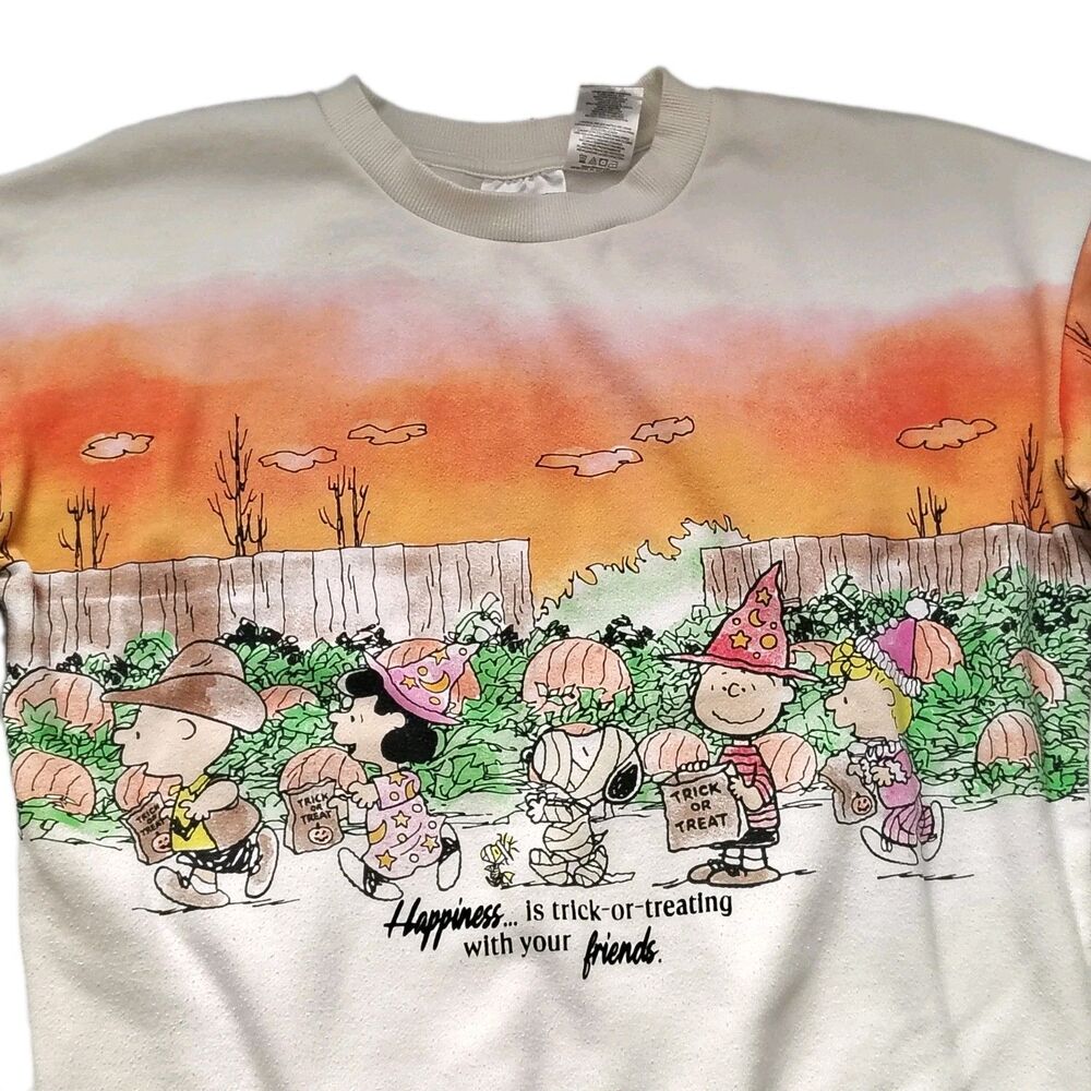 Peanuts Snoopy Halloween Sweatshirt Womens Size S M Oversized Winter White Crewn - Picture 2 of 10